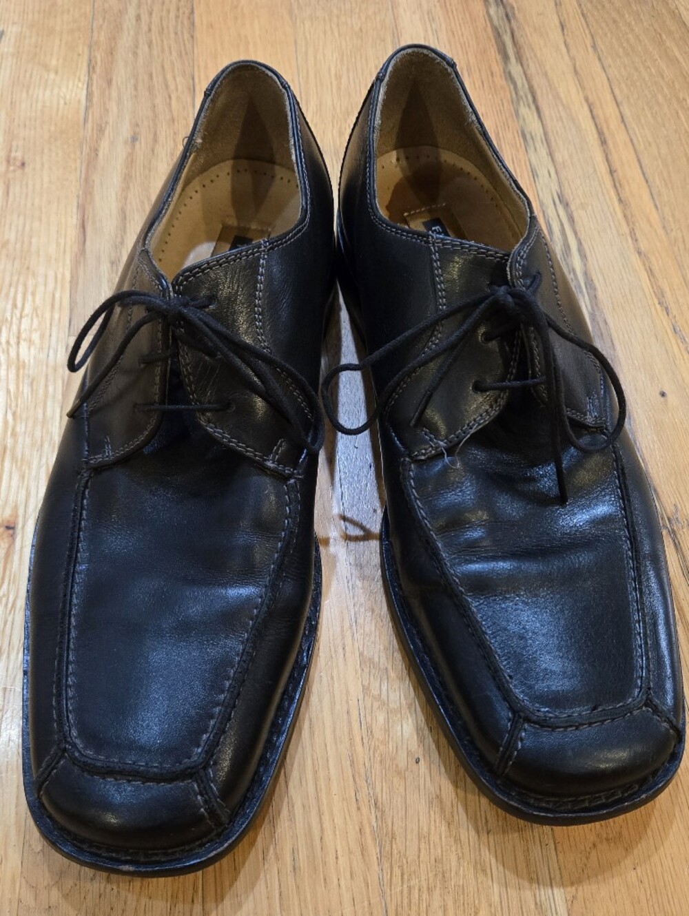 Vintage Florsheim Black Leather Lace-Up Derby Shoes